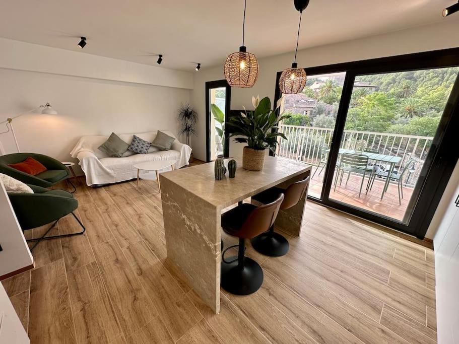 Moderno Y Acogedor Con Terraza “ Llebeig” *