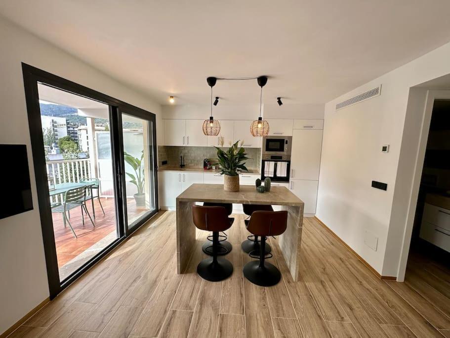 Moderno Y Acogedor Con Terraza “ Llebeig” Apartamento