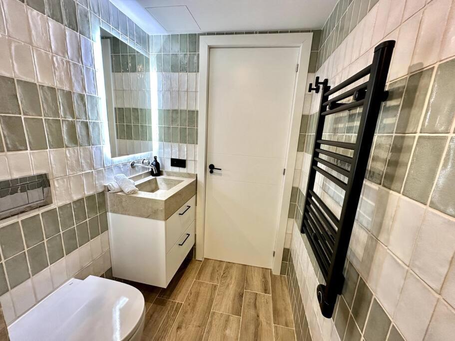 Apartamento Moderno Y Acogedor Con Terraza “ Llebeig”