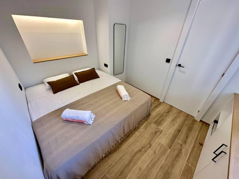 Moderno Y Acogedor Con Terraza “ Llebeig” *